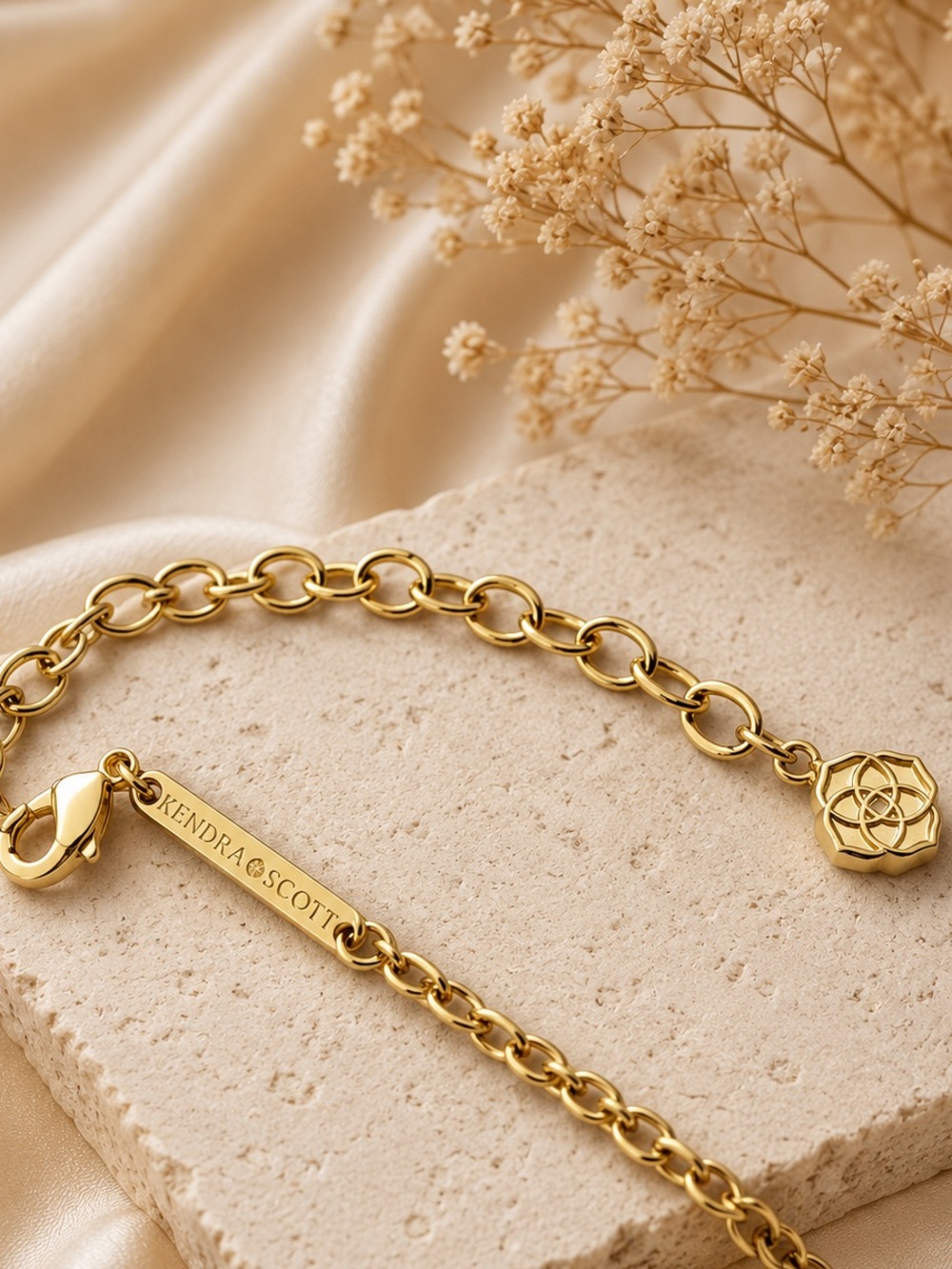 Kendra Scott Greta Gold Strand Necklace in Blush Dichroic Glass. - Picture 6 of 7